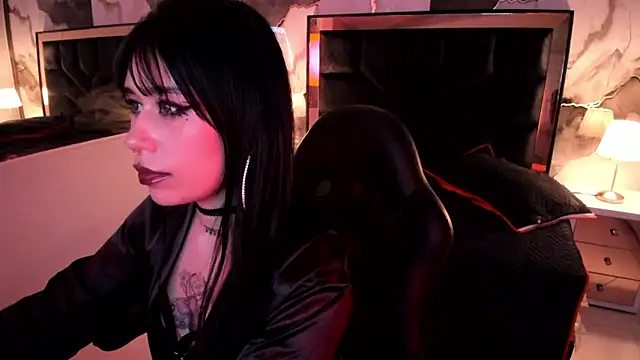 دردشة SusanVilla الجنسية المباشرة