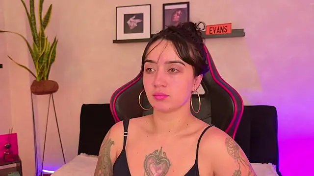 Chat XXX Live EmmyEvans1