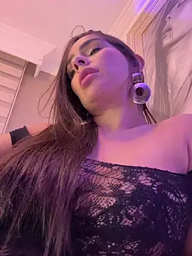 Mau_White Chat XXX in diretta