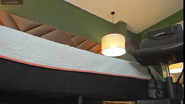 XXX chat uživo modela Kya_Wild