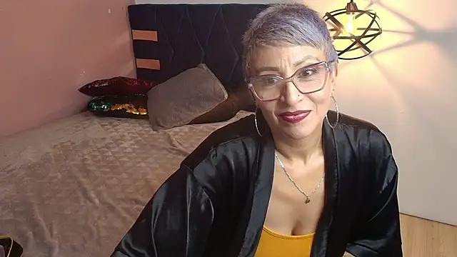 Chat +18 de Charlotte__Gray ao vivo