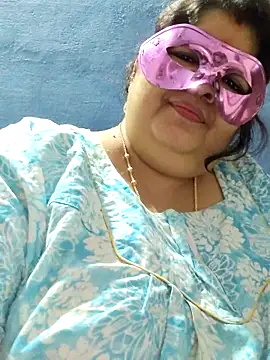 tamilthanushriのライブXXXチャット