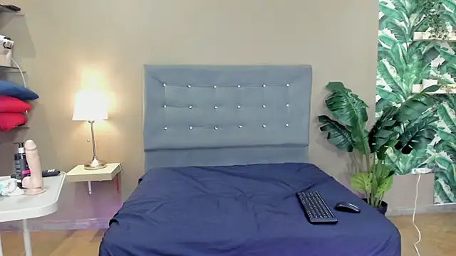 Вебкам-шоу Kylievega_