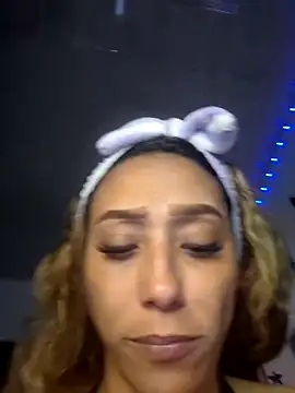 Pokazy przed kamerką – salome_drasin