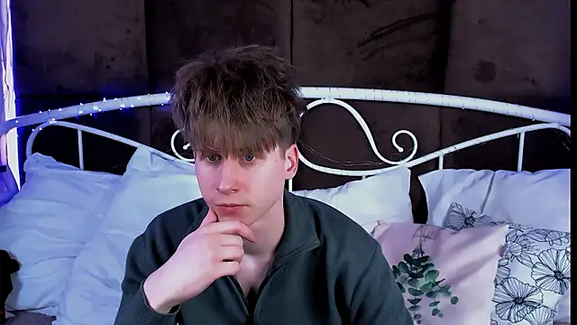 ScottPierce's Live XXX Chat