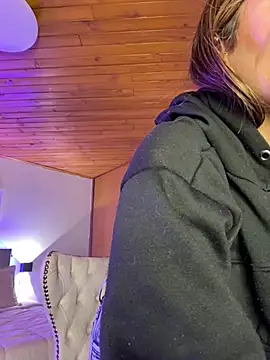 Isabella18_pink live XXX chat