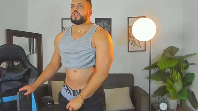 Онлайн чат XXX Justin_kingX7