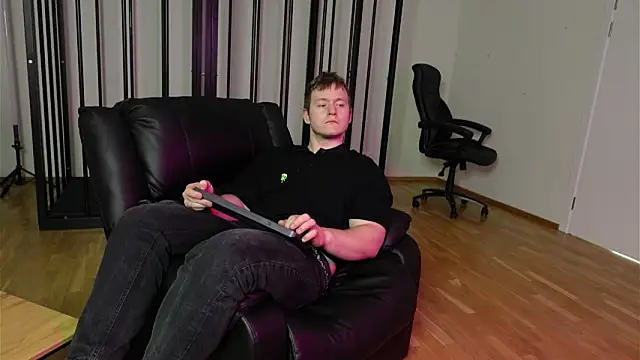 Онлайн чат XXX Richard_Dullas