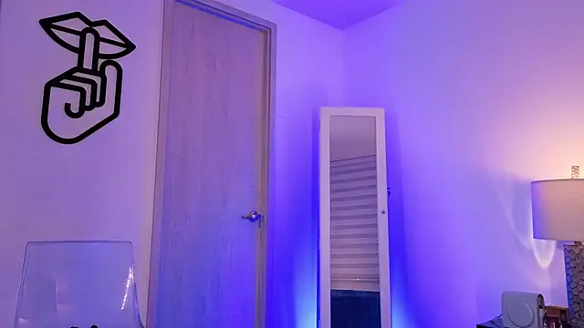 mandi4pole_ live XXX chat