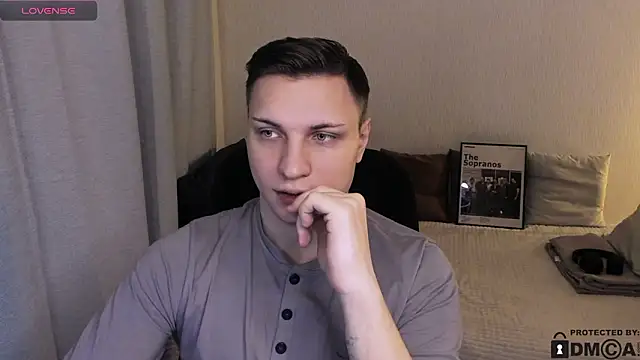 handsome_guy01 Adlı Modelin Canlı XXX Sohbeti