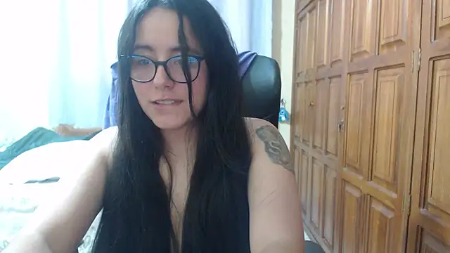 Venus_cat_ Adlı Modelin Canlı XXX Sohbeti