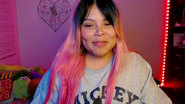 EllieMoonX élő XXX-chatje