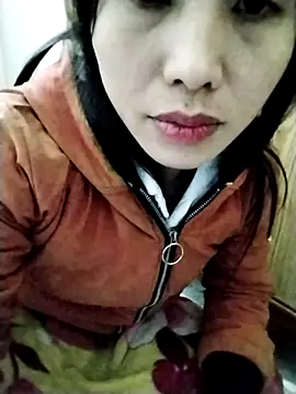 Bella-699 Adlı Modelin Canlı XXX Sohbeti