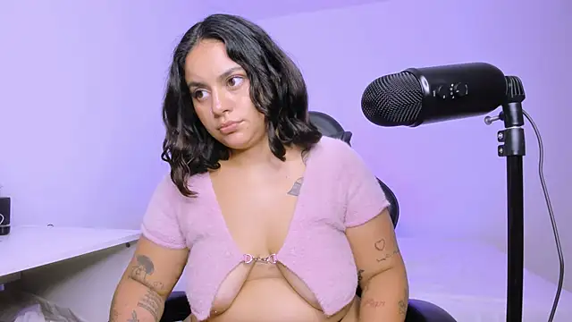 susy_angel Adlı Modelin Canlı XXX Sohbeti