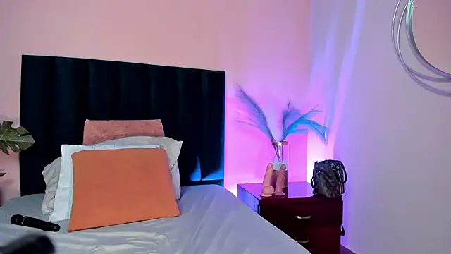 Chatroom XXX en direct de NoraDasilva