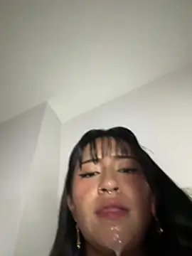 Živý XXX chat Katt_eyes21