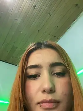 Ashly_cuteeのライブXXXチャット