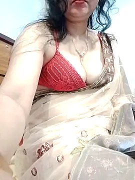 Horny_Doll24 即時 XXX 聊天