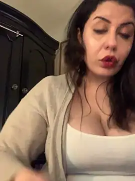 holyeroticss live XXX chat