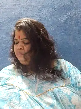 tamilthanushri Chat XXX live