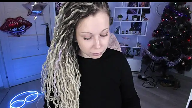 HoneySallyMoore 现场XXX聊天