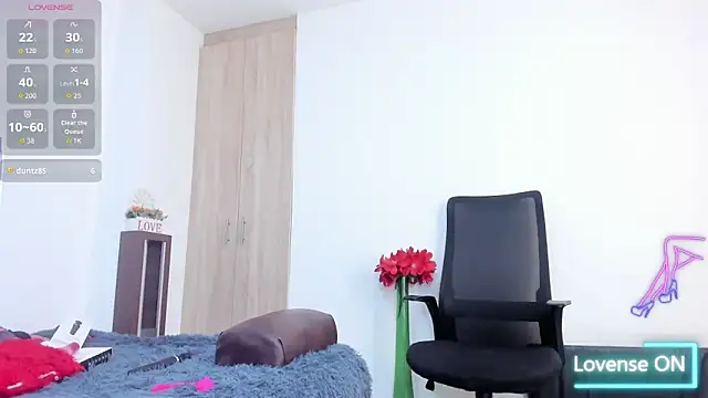 miaroberts69 现场XXX聊天