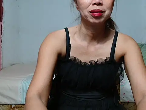 HelenaM live XXX chat