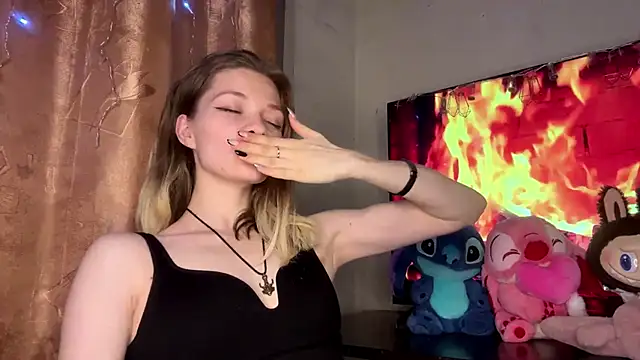 Ellyy_ly Chat XXX live