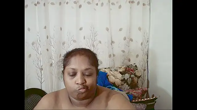 Indiantasha 即時 XXX 聊天