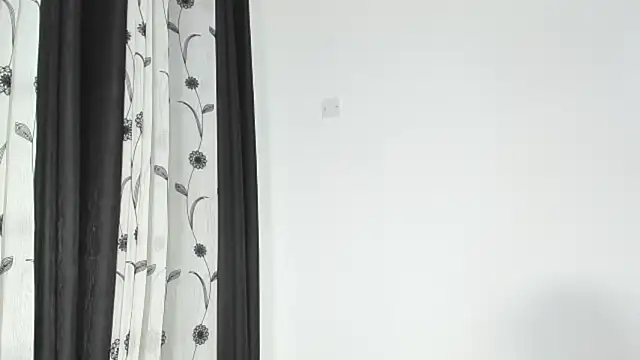 CREAMY_BUBBLEGUM Live XXX Chat