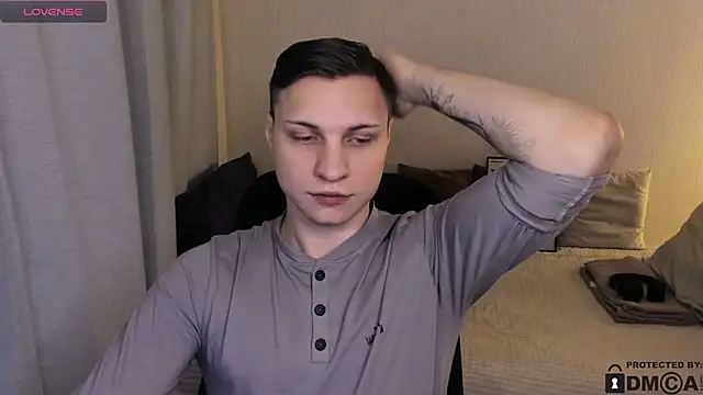 handsome_guy01 élő XXX-chatje