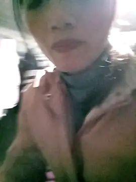 ngan-cute Chat XXX in diretta