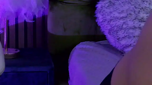 LadyTouch's Live XXX Chat