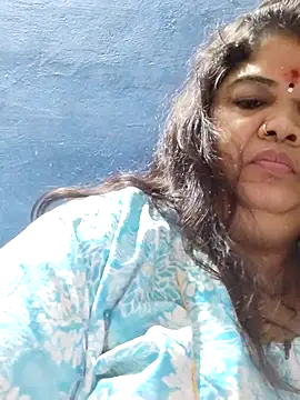 tamilthanushri's Live XXX Chat