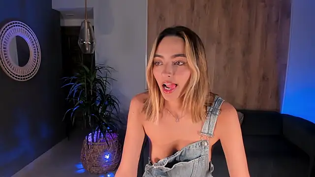 Pokazy przed kamerką – MelissaMoore_