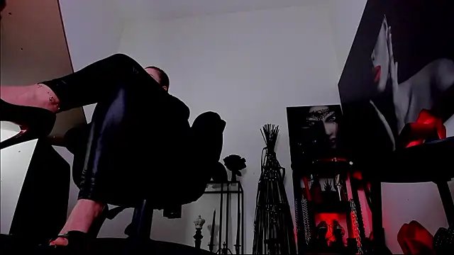 Czat XXX na żywo – MistressDemisweet