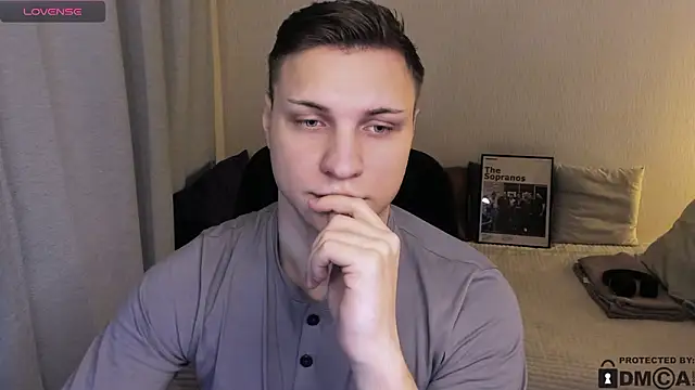 handsome_guy01: απευθείας συνομιλία ΧΧΧ