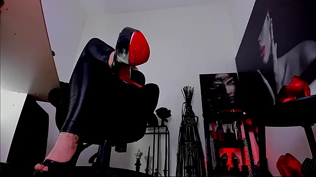 Czat XXX na żywo – MistressDemi