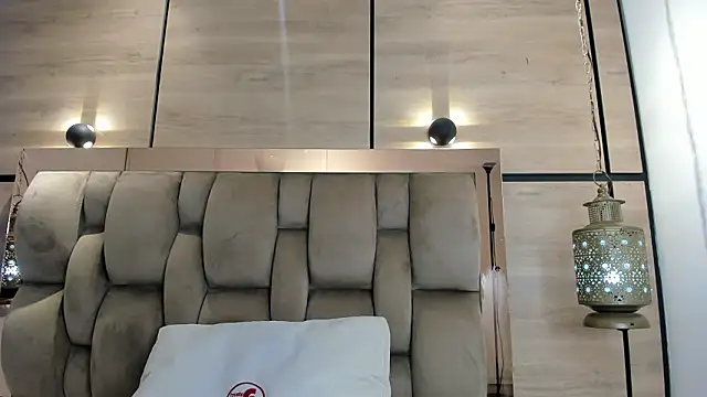 XXX chat uživo modela karol_lewiss