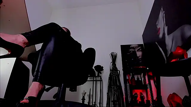 Chat XXX en directo de MistressDemi