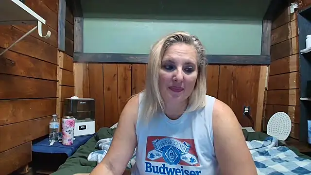 XXX chat uživo modela lisaxlovexxx