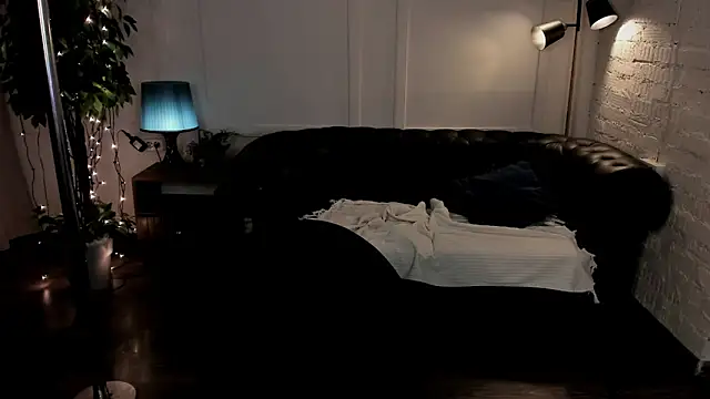 Dark_Moni – Naživo XXX chat