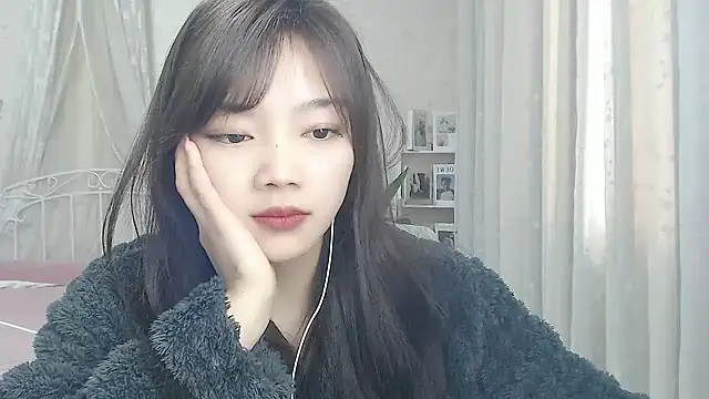 Chatroom XXX en direct de Romy-sweet