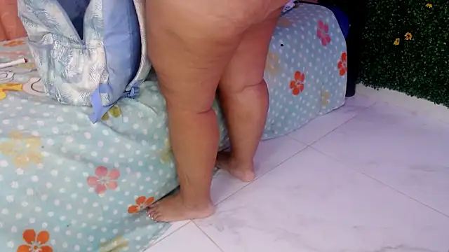 Chatroom XXX en direct de evaleribigtits18