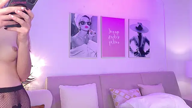 Chatroom XXX en direct de ChloeFerreira