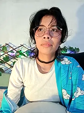 dolliette24 Adlı Modelin Canlı XXX Sohbeti