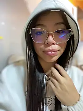 Онлайн чат XXX Maddy_Piink