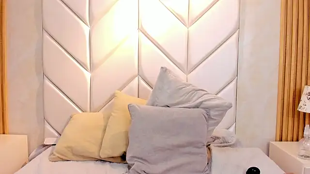 Živý XXX chat EmmaBrantt