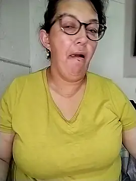 Chatroom XXX en direct de -saraqueen-