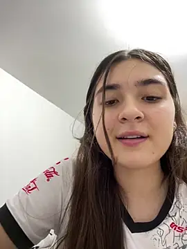 Valentina_ro: онлайн-секс-чат